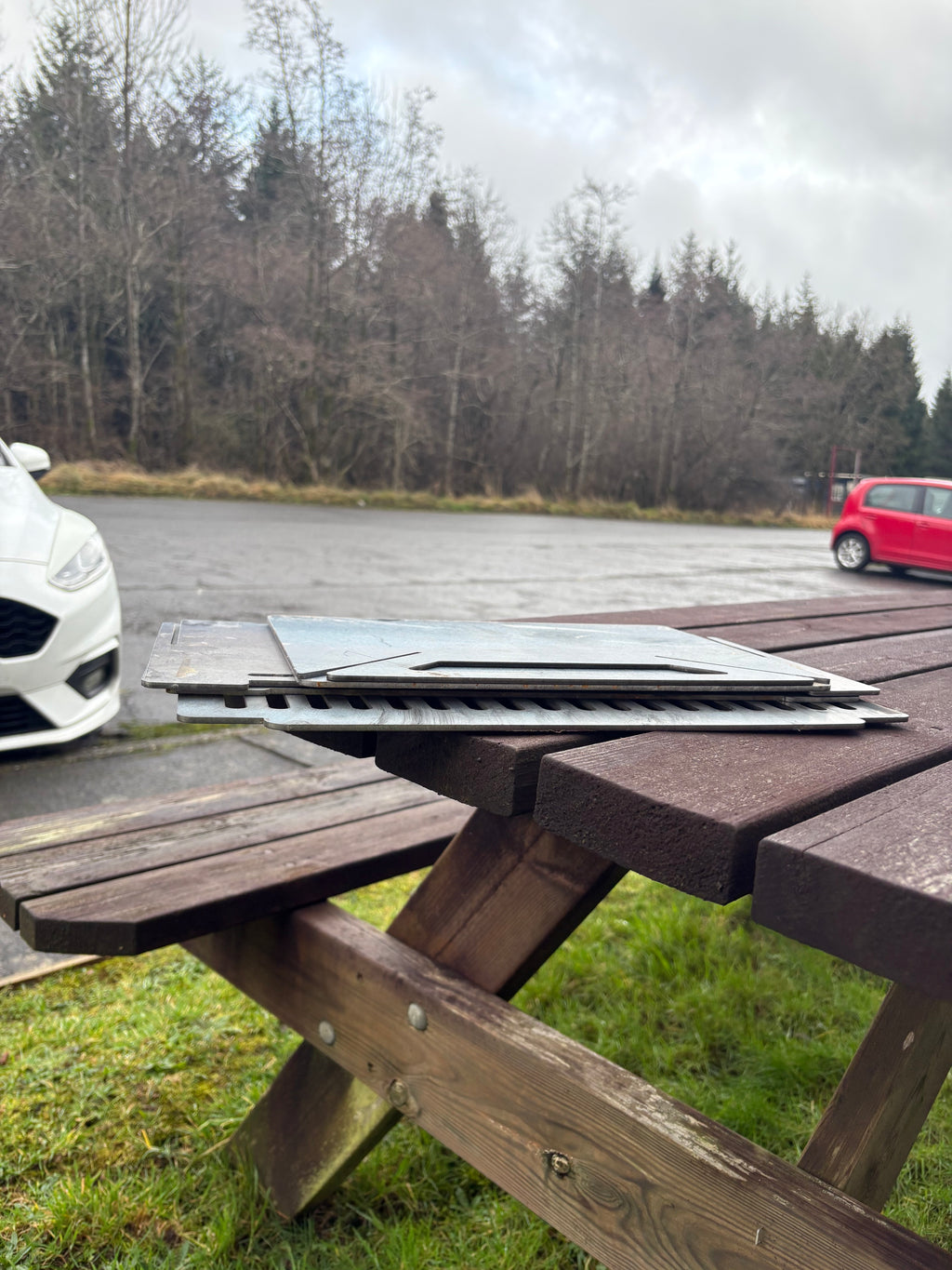 Portable BBQ grill and fire pit. Heavy duty, flat pack.